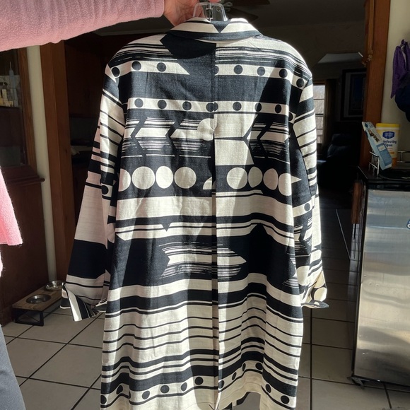 Chico’s - Picture 2 of 9